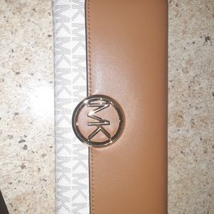 Michael Kors wallet